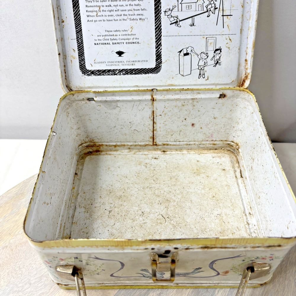 Vintage Thermos brand, Junior Miss (yellow Edge) 1966 Lunch Box No Thermos - Picture 7 of 7